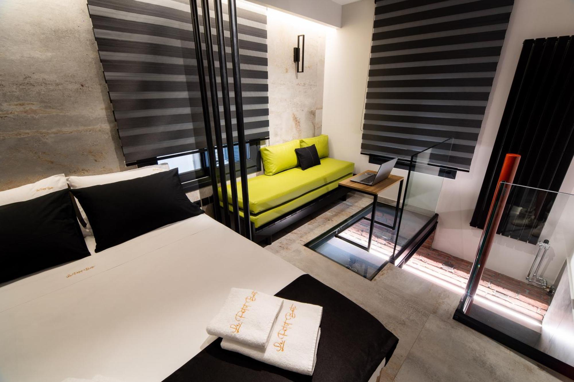 Industrial Loft - Le Petit Bati Apartment *
