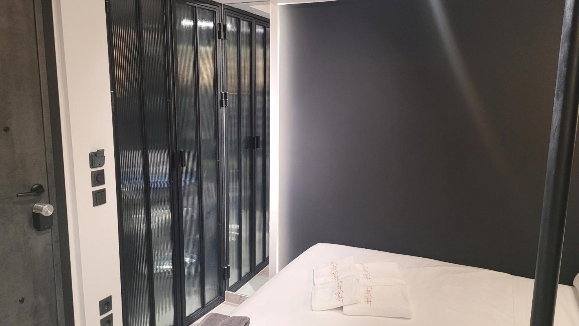 Apartment Industrial Loft - Le Petit Bati