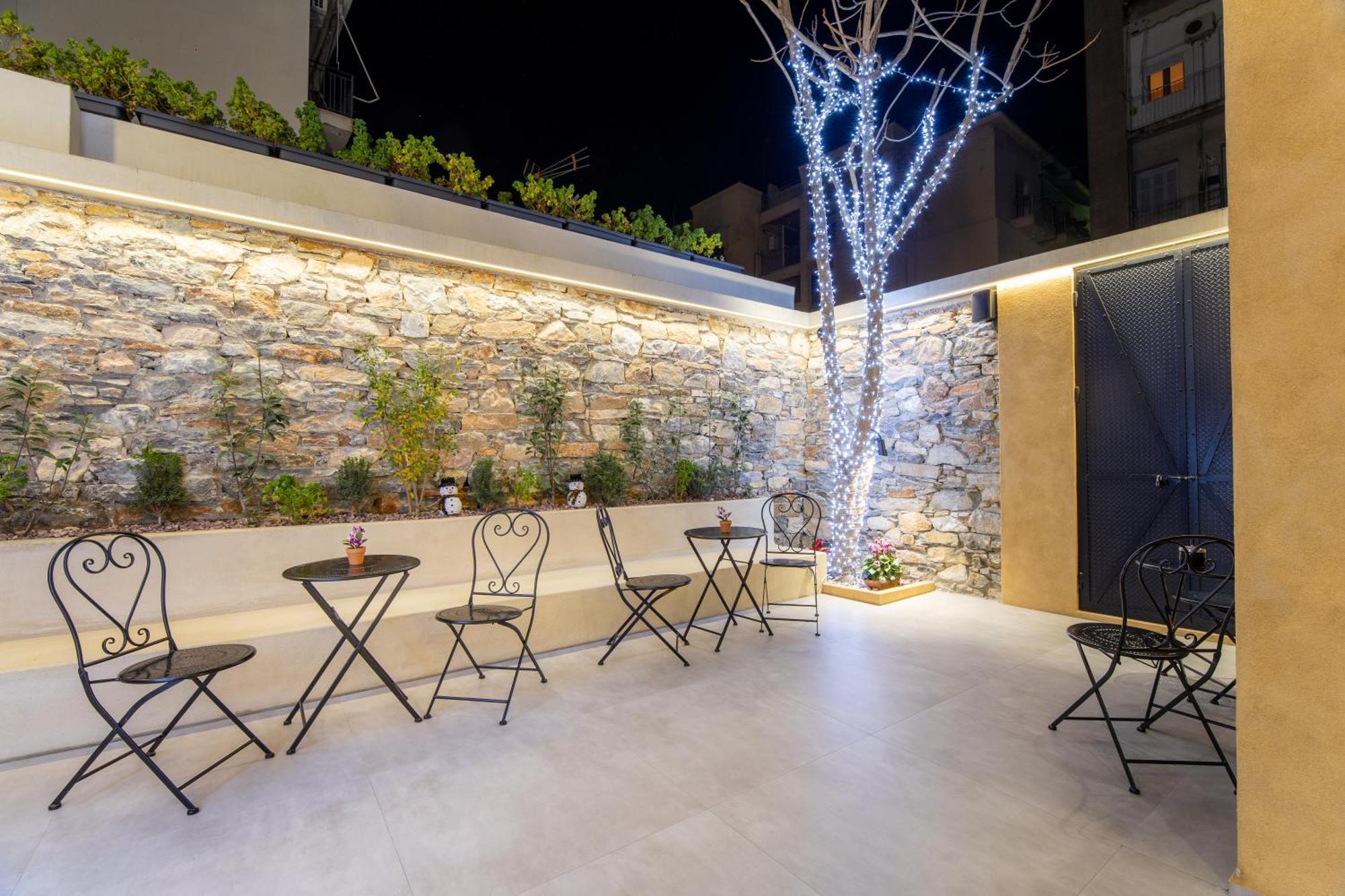Industrial Loft - Le Petit Bati Apartment