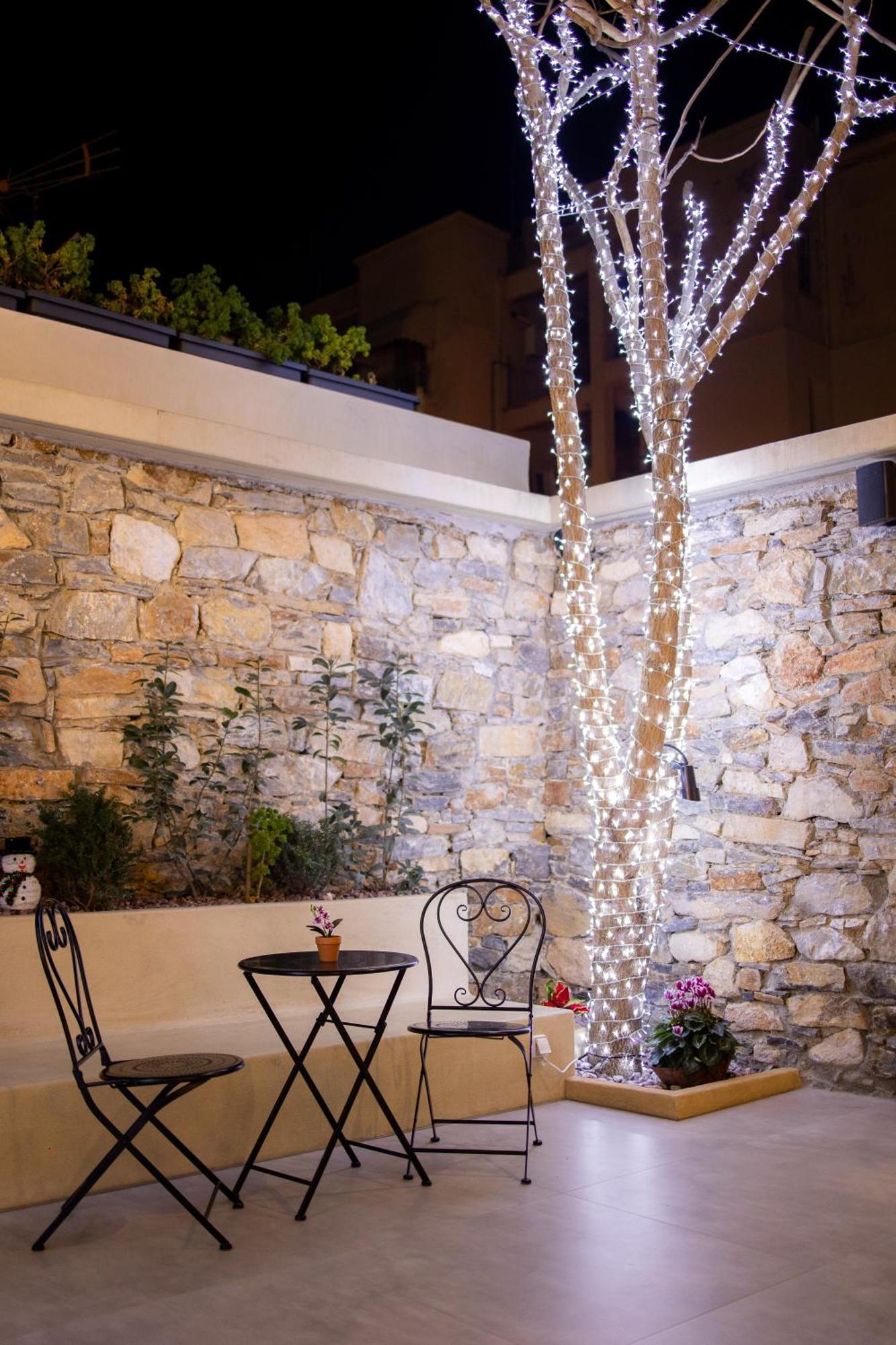Apartment Industrial Loft - Le Petit Bati Volos
